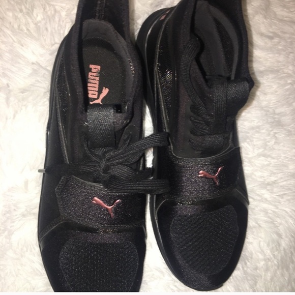 Pumas - Picture 2 of 4